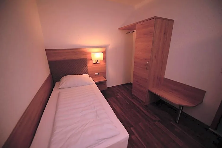 Hotel Linde Stuttgart-1